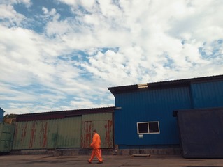460750