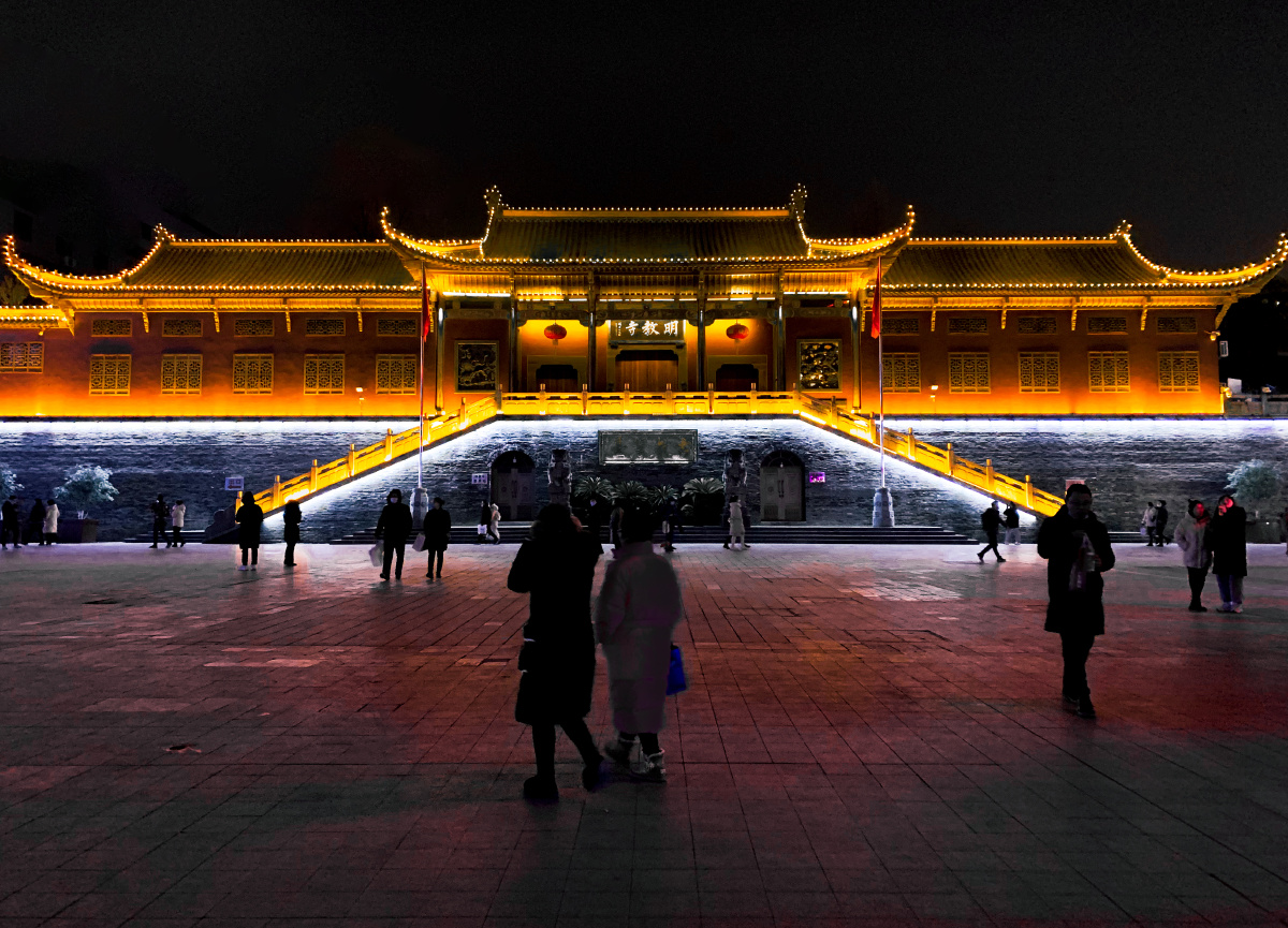 合肥步行街明教寺夜晚晚景新年气象寺庙