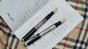 933051