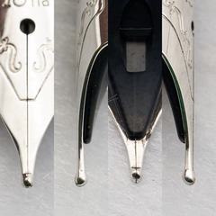 971112