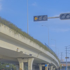 1761261