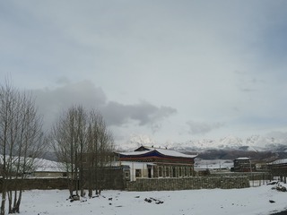 700433