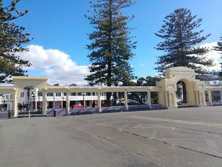 4063696