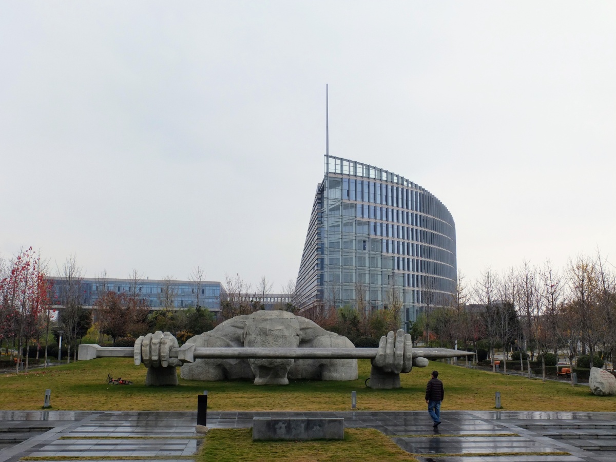 秦岭脚下的西工大新校区一瞥