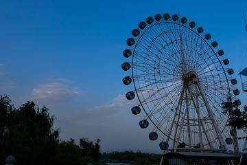 354231