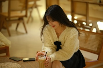 2DEF08BD-5EB4-4E78-8A8D-D2D506B7AD9A/L0/001