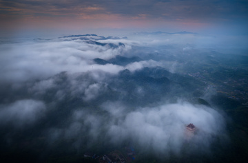 空山新雨后