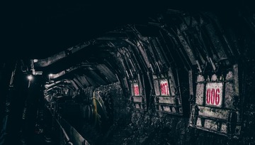 2761909