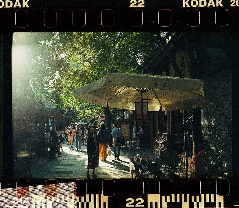 宽窄巷子1<br />
和姐姐闲逛