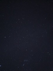 872813