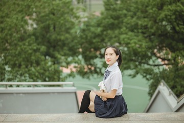 1709727