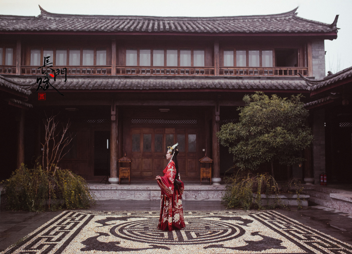 陈阿娇被贬到长门宫日夜思念汉武帝听说司马相如擅长作赋遂千金买赋