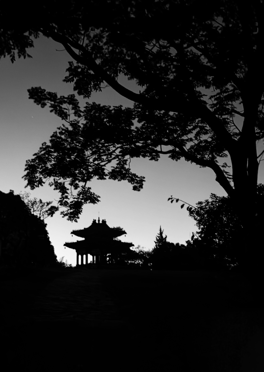 月落乌啼霜满天