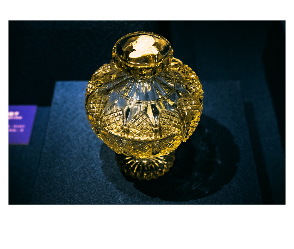 安徽博物院展出的欧洲古董玻璃艺术品