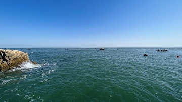 3E64E173-B86A-43F0-BDB8-4EAE111966BB/L0/001