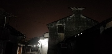 366078