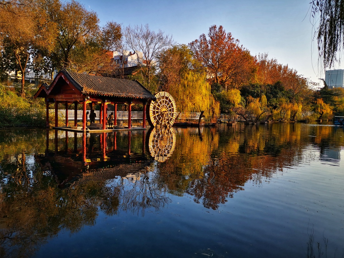济南美景趵突泉大明湖秋日私语
