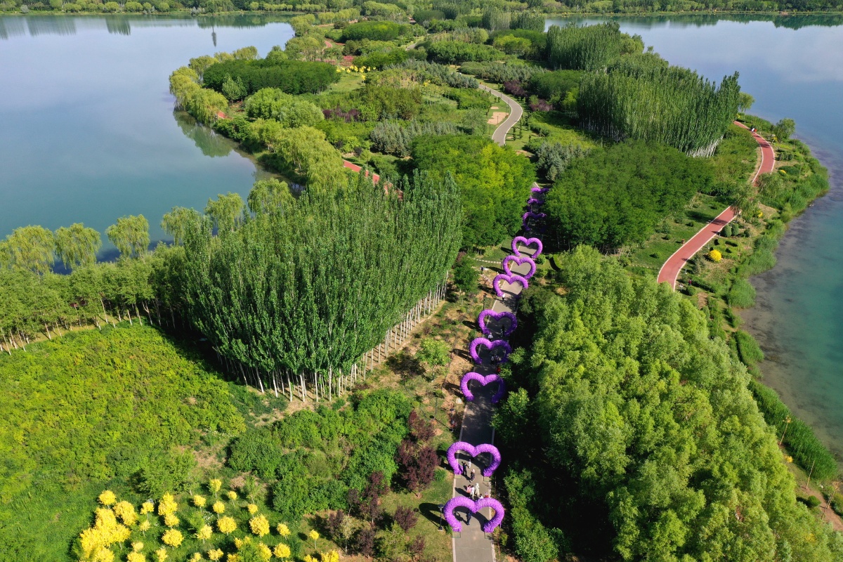 甘肃张掖芦水湾景色如画