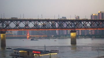 41330083-0480-4F06-83FF-B528A0F21108/L0/001