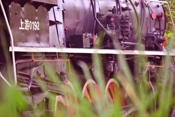 1647527