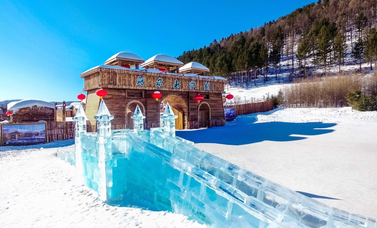日本长野滑雪温泉