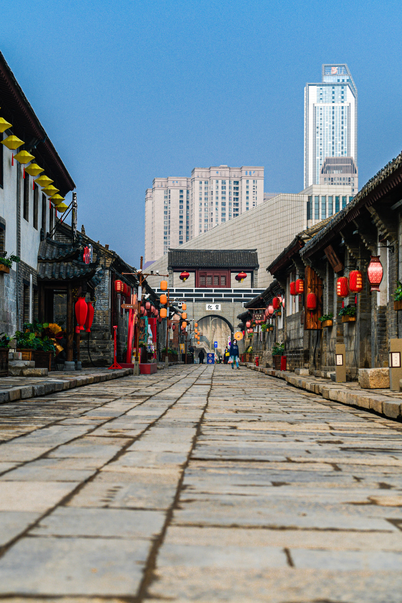 老街与新厦 - 蓝江川 - 图虫
