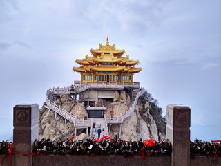 https://cdn6-banquan.ituchong.com/weili/l/198459220362002492.jpg