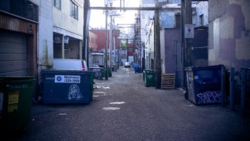 182082