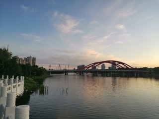 571