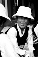 2011-西藏-拉孜妇女肖像
