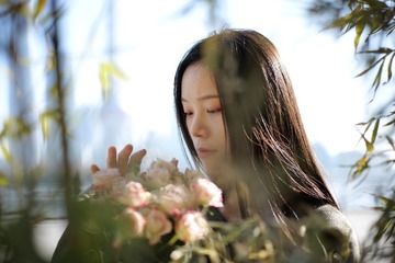 291054