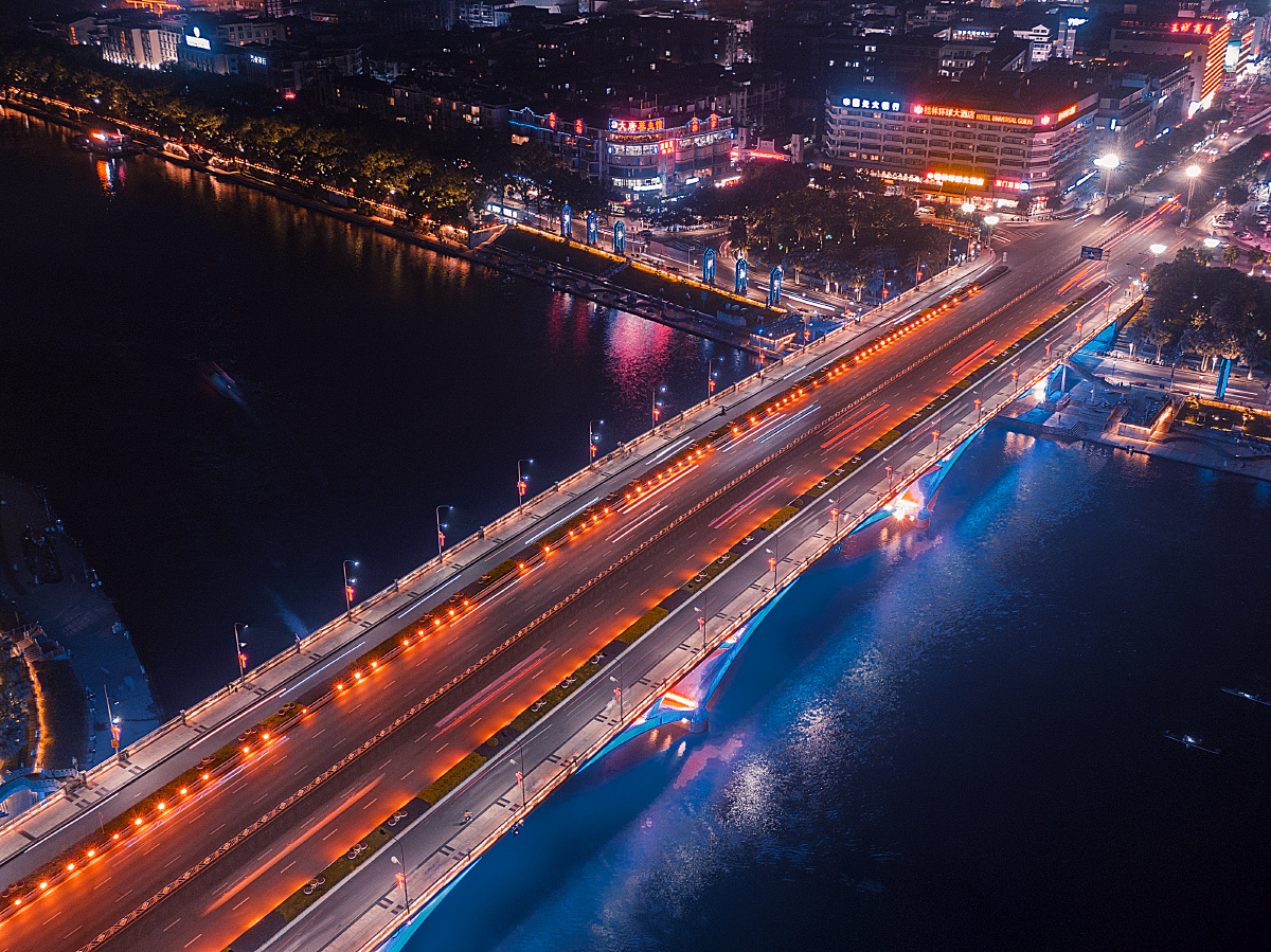 桂林解放桥夜景