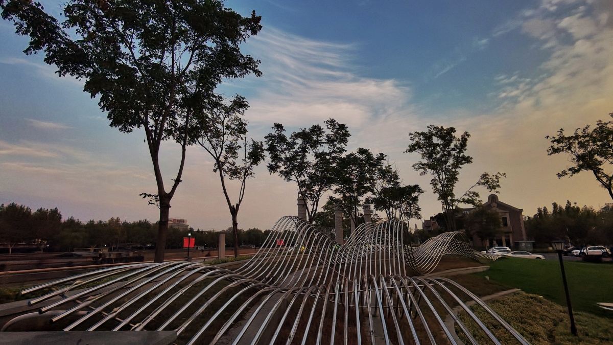 戚墅堰运河公园位于常州市武进区由湿地公园风情街教堂钟塔等特色建筑