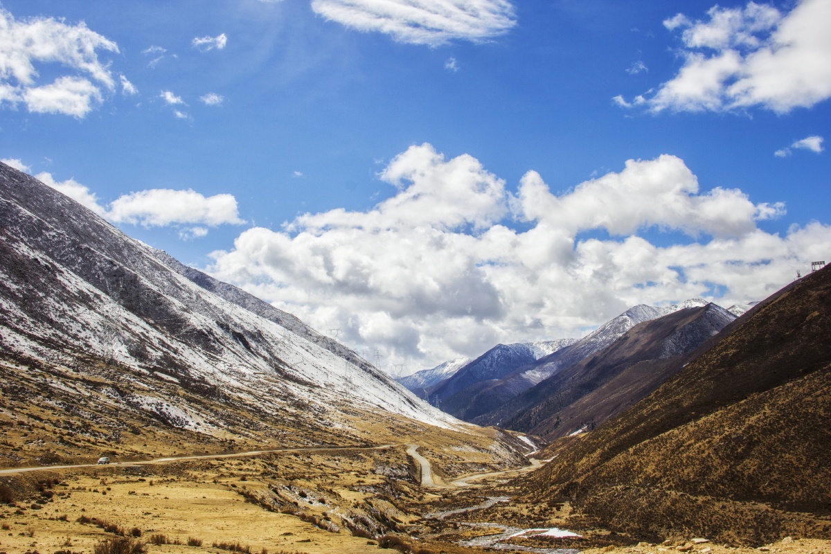 318川藏线东达山垭口