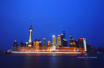 外滩长曝水印.jpg