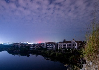 1658053