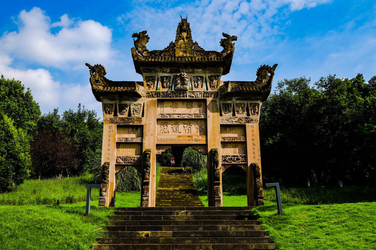 至今清晰可见折射着那时的民风民俗和道德标准摄于重庆照母山森林公园