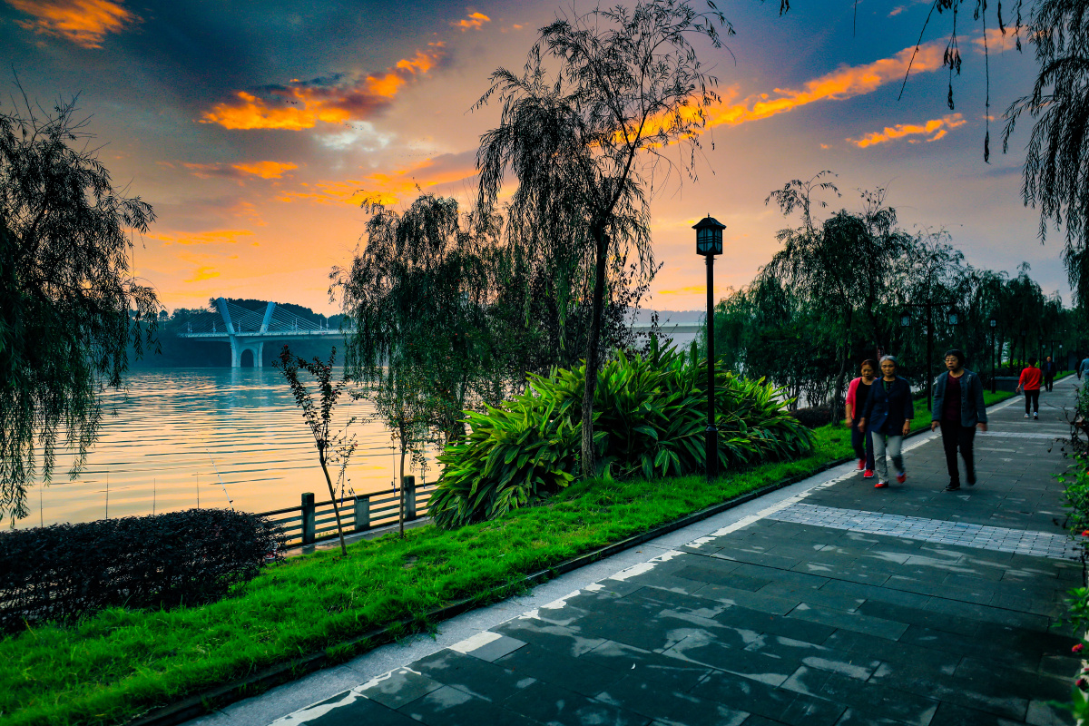 摄于重庆合川文峰古街滨江路