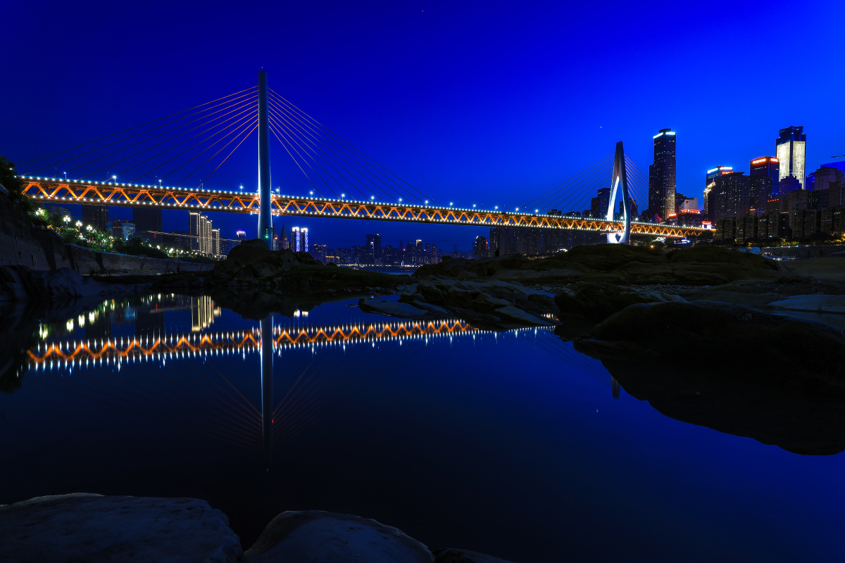 摄于重庆南岸南滨路江边