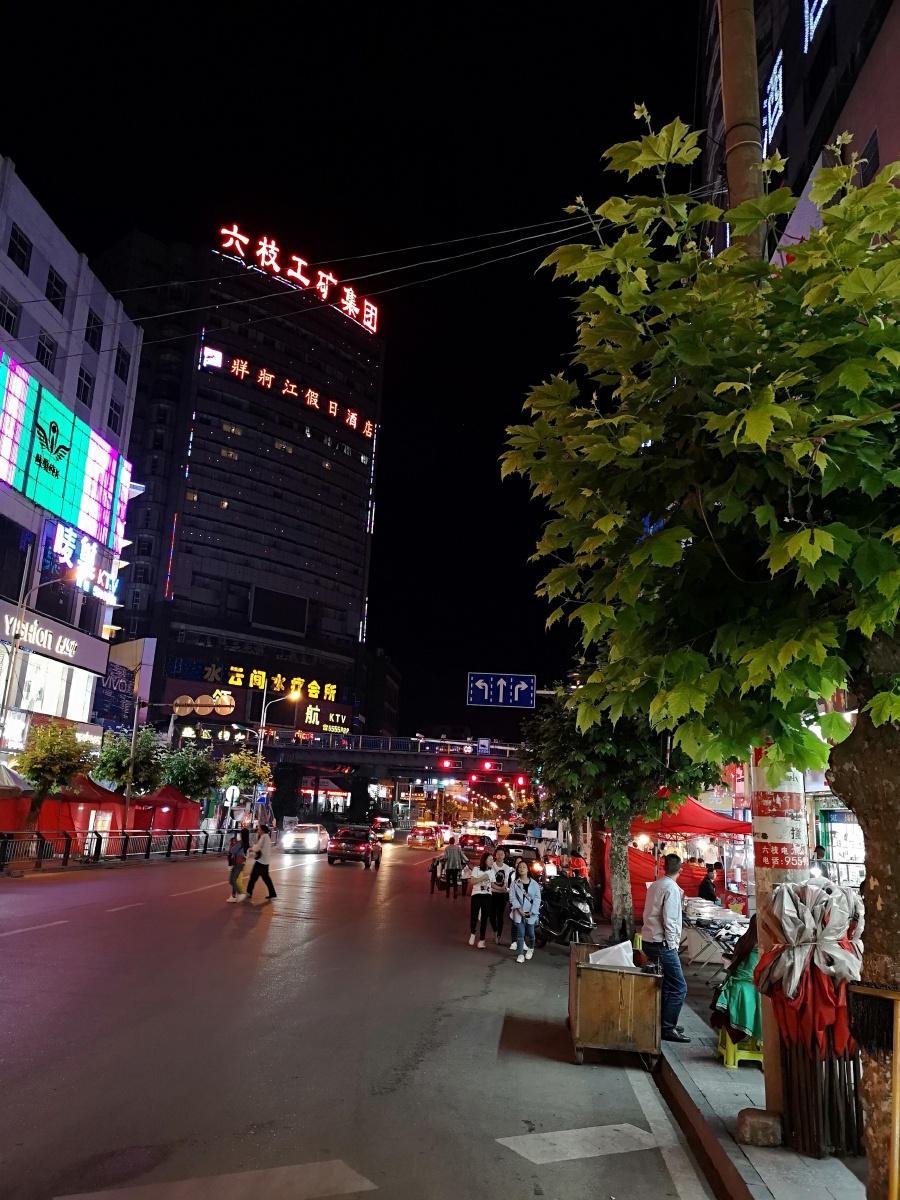 六枝桃花湖夜景
