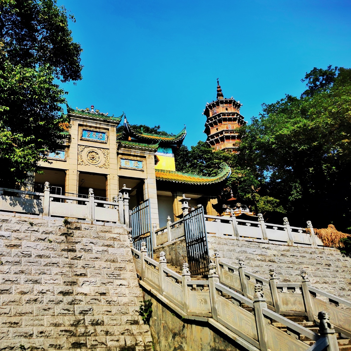 武汉洪山宝塔 - 玉免生辉