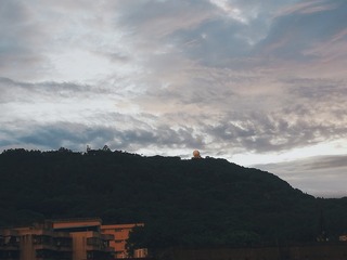 31528