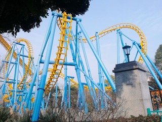 3218566