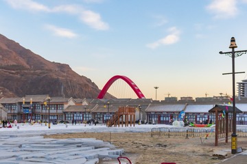 31673