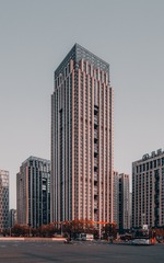 2013608