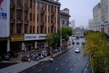 916636