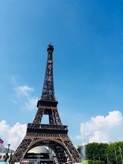 4662138A-5D03-44B3-9D59-501249055BFB/L0/001