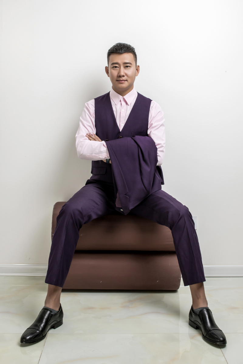 又帅又高腿又长羡慕死个人儿