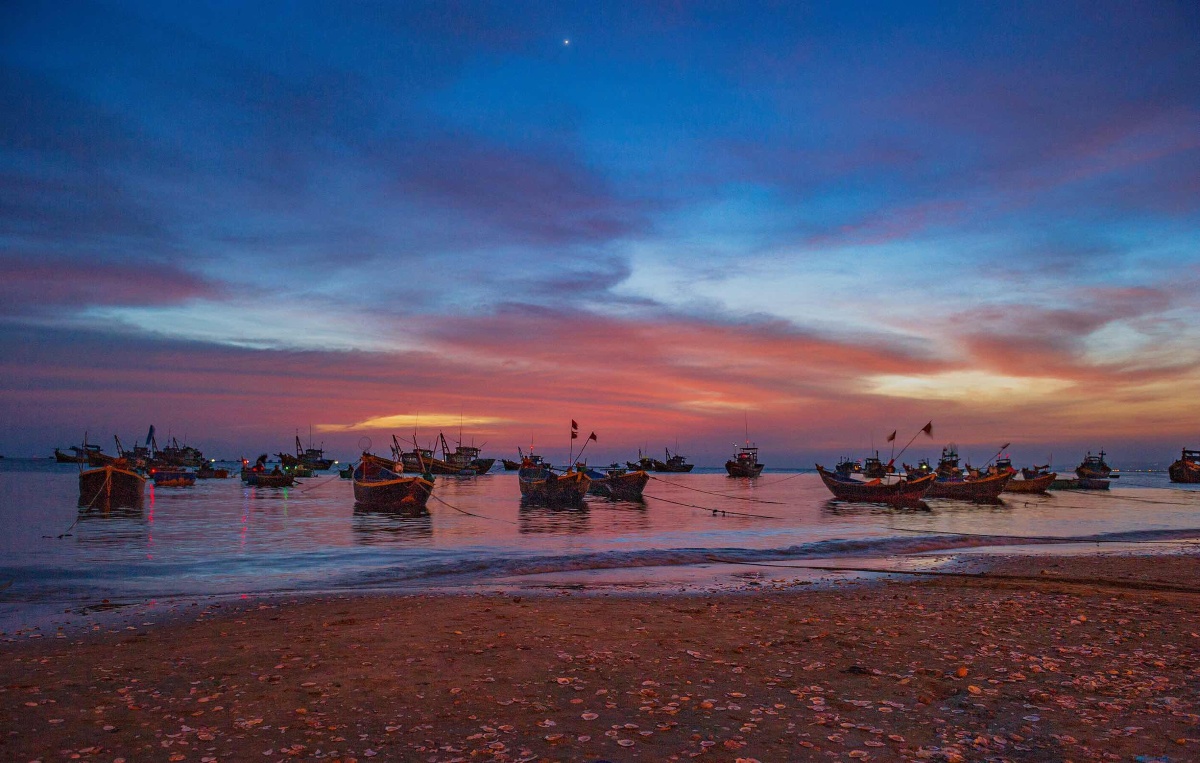 渔港日暮 - 萝卜头范 - 图虫网 - 最好的摄影师都在这