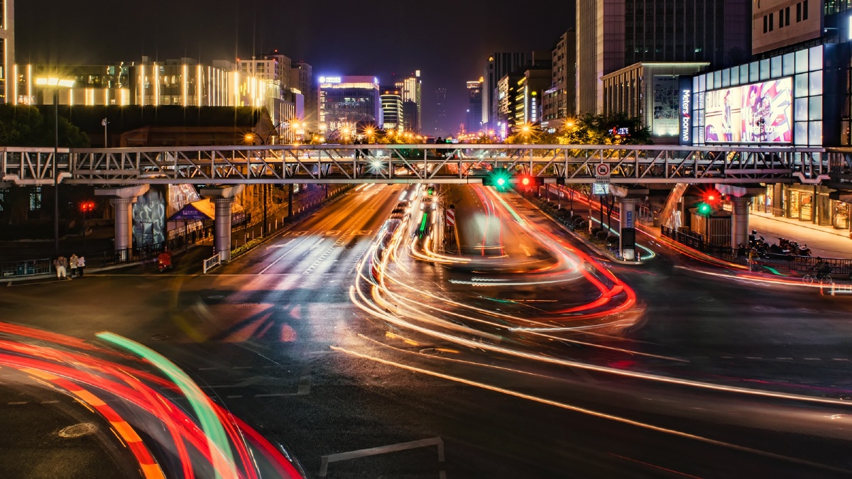 龙翔桥;西湖大道过街天桥